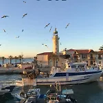 Апартаменты L'oree De Camargue Avec Cour