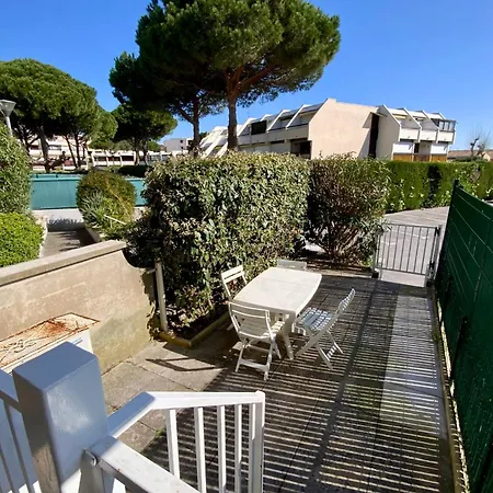 Loree De Camargue Cosy Avec Cour Proche Apartament *