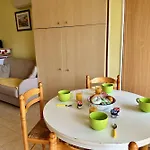 L'oree De Camargue Avec Cour 아파트