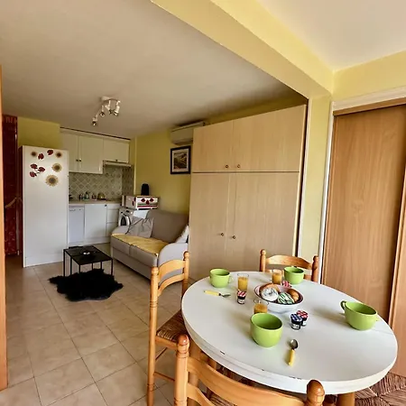 Apartment Loree De Camargue Cosy Avec Cour Proche Le Grau-du-Roi