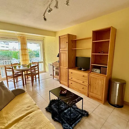 L'oree De Camargue Avec Cour Apartamento *