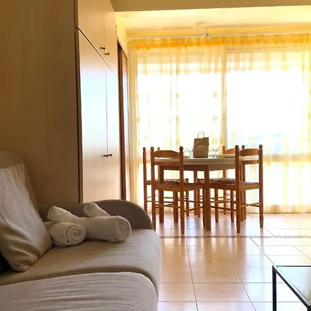 Loree De Camargue Cosy Avec Cour Proche Lägenhet