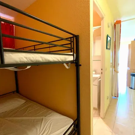 Loree De Camargue Cosy Avec Cour Proche Lägenhet